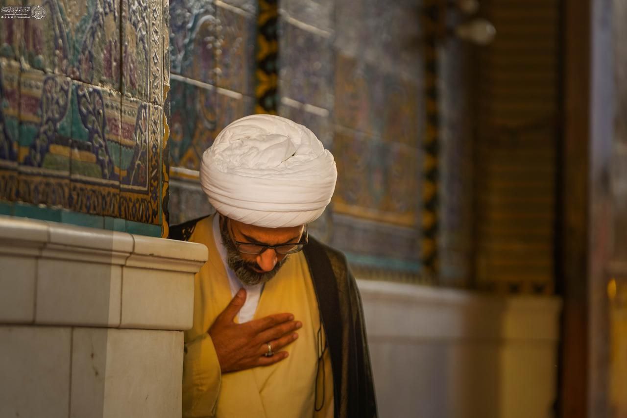 عطر حضور زائران در حرم مطهر علوی