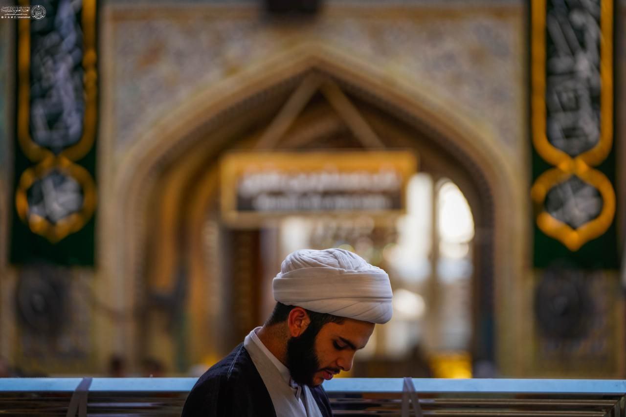 عطر حضور زائران در حرم مطهر علوی