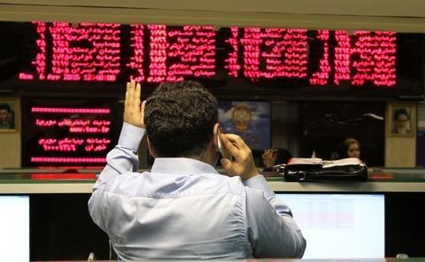افت ۱۱ درصدی ارزش بازار سرمایه در مرداد