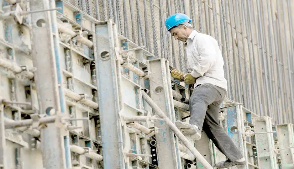 کارگران افغانستانی؛ زندگیهای پنهانی، تعرفههای چندبرابری