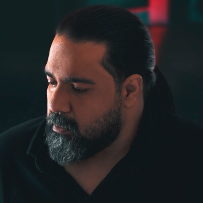 ترانه «دروغ قشنگ» با صدای رضا صادقی