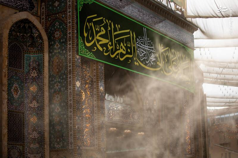 عکس/ نصب کتیبه‌های ولادت پیامبر در حرم امام حسین(ع)