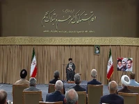 رهبر انقلاب: معیشت مردم یکی از مهمترین مسائل کشور است