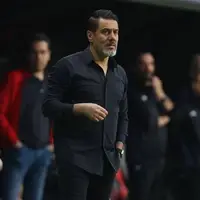 محرومیت افشین پیروانی تعلیق نشده است