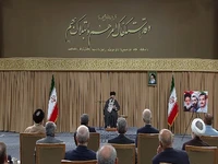 توصیه رهبر انقلاب به اعضای هیئت دولت برای تامین به موقع کالاهای اساسی مردم