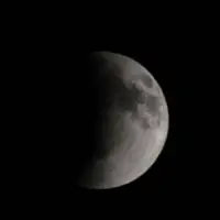 عکس/ تصاویری از ماه گرفتگی امشب مشهد   