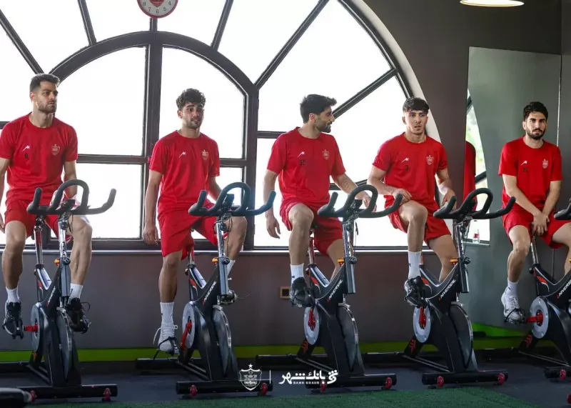 فشار خریدهای استقلال بر شانههای پرسپولیس!
