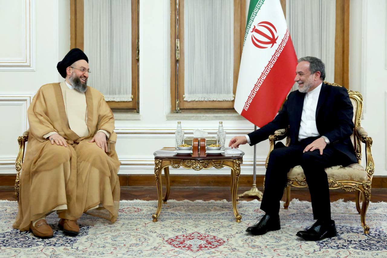 تأکید حکیم و عراقچی بر تقویت همکاریهای دوجانبه و پایبندی به توافق امنیتی عراق و ایران