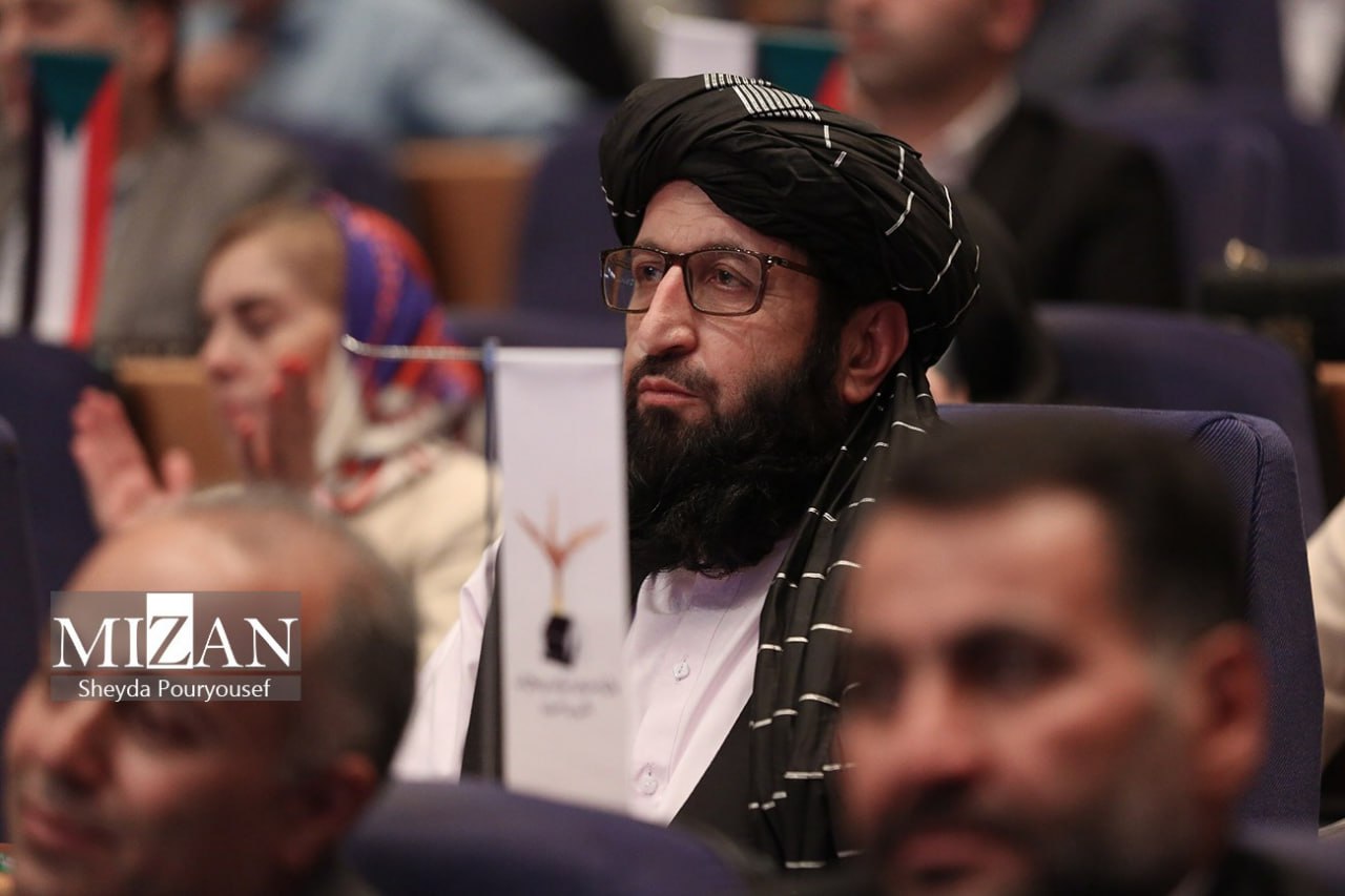 همایش ملی توانمندی‌ها و فرصت‌های سرمایه‌گذاری مناطق آزاد و تجاری ایران 