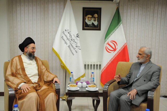 کمال خرازی در دیدار سیدعمار حکیم: شرارتهای رژیم صهیونیستی همه کشورهای منطقه را تهدید میکند