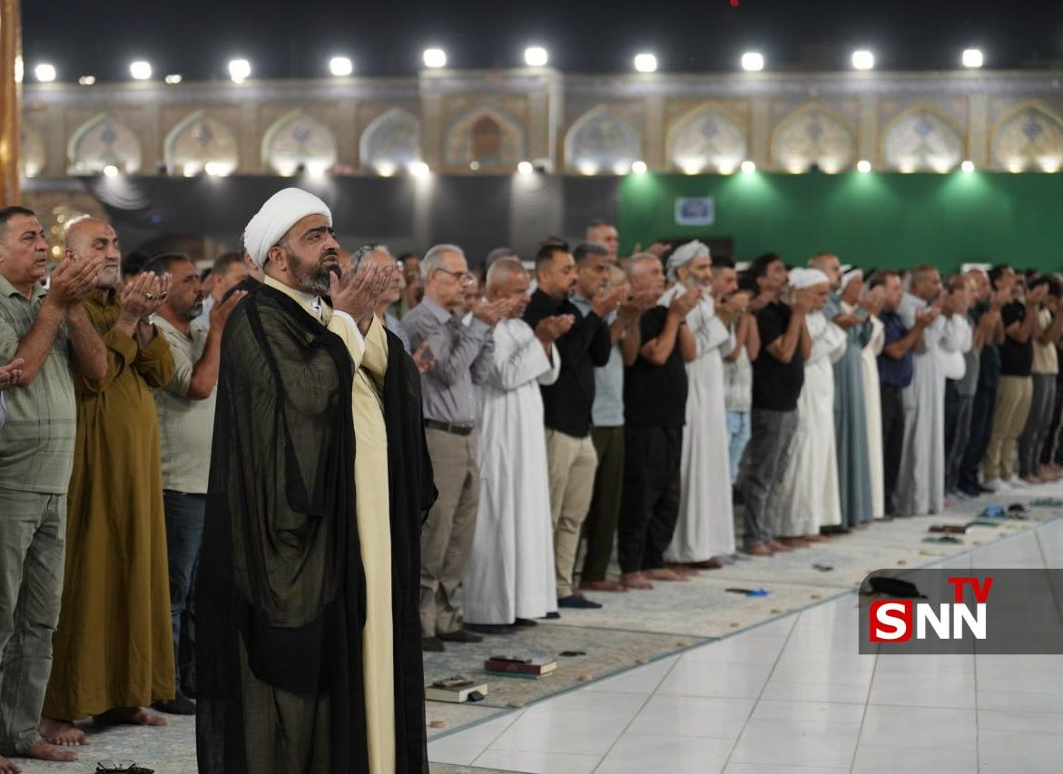  برگزاری نماز جماعت آیات در صحن حرم شریف کاظمین  
