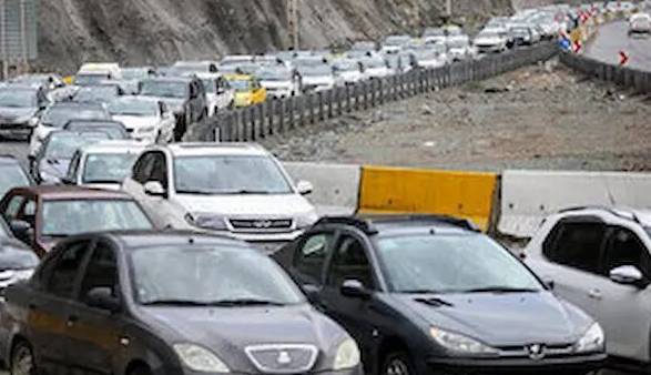 ترافیک سنگین در جاده چالوس و آزادراه تهران -شمال
