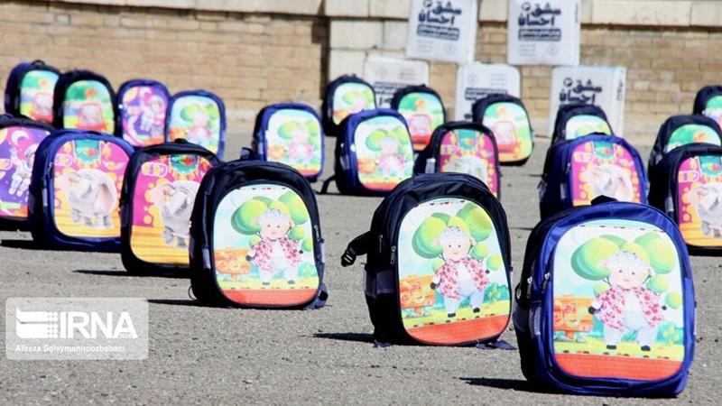 ۶۶۰۰ بسته تحصیلی به دانش آموزان مددجوی زنجان اهدا میشود