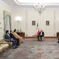 هشدار پزشکیان در دیدار عمار حکیم درباره نقشه شوم دشمنان امت اسلامی؛ باید بسیار هوشیار عمل کرد