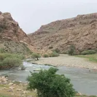 خطر تداوم افت منابع آب لرستان