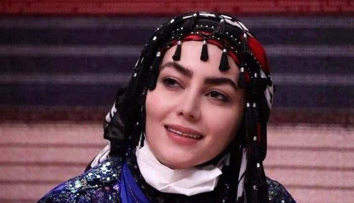 چهره ها/ تیپ شیک و خانومانه روژانِ سریال «نون خ» در یک مراسم