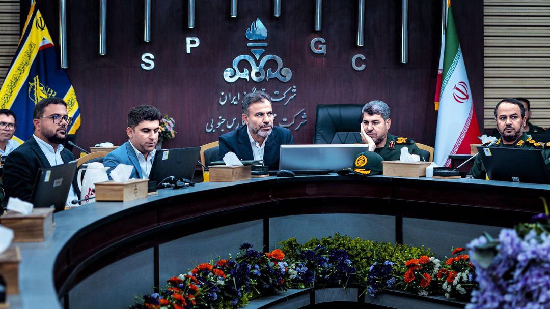 عکس/ دیدار فرمانده سپاه استان بوشهر با بسیجیان پارس جنوبی
