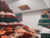 گل آرایی ضریح مطهر رضوی به مناسبت میلاد پیامبر و امام جعفر صادق