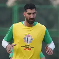 پوستر سریع اماراتی‌ها برای مغانلو!