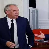 نخست وزیر فرانسه استعفای خود را به مکرون تقدیم کرد