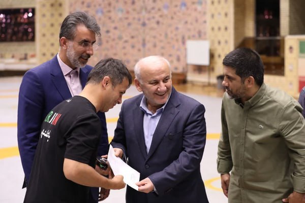 بدرقه ملی‌پوشان کشتی برای درخشش در مسابقات جهانی