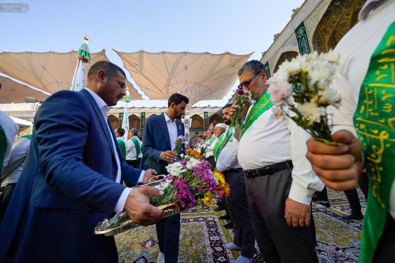 جشن میلاد پیامبر رحمت در حرم امیرالمؤمنین علیه‌السلام