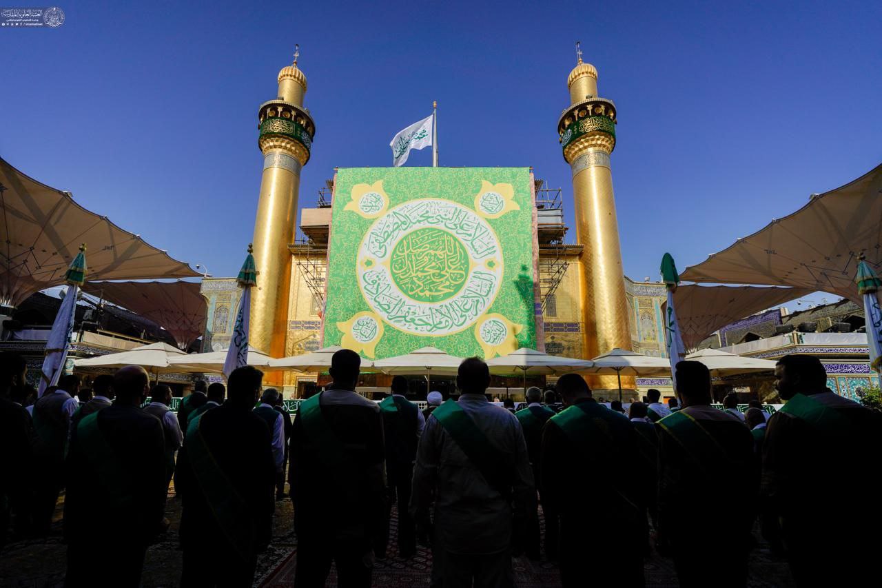 جشن میلاد پیامبر رحمت در حرم امیرالمؤمنین علیه‌السلام