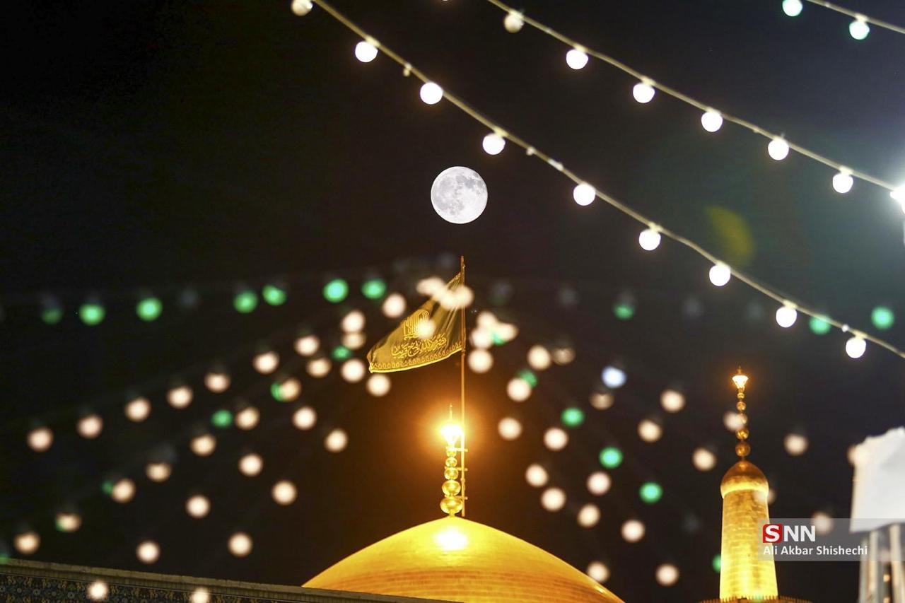 عکس/ حرم امام رضا(ع) در شب میلاد پیامبر اکرم(ص)