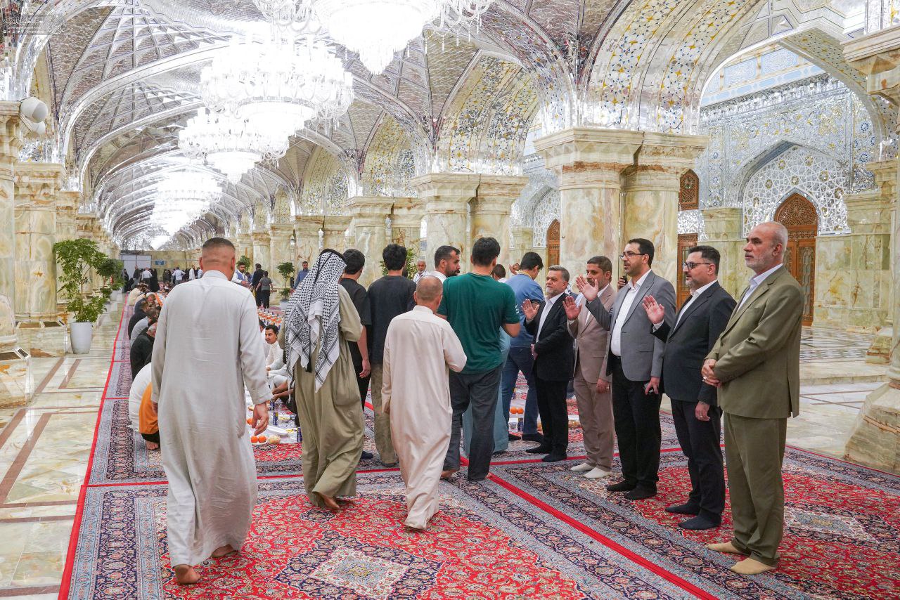 برپایی سفره کرامت علوی در شب میلاد پیامبر(ص)