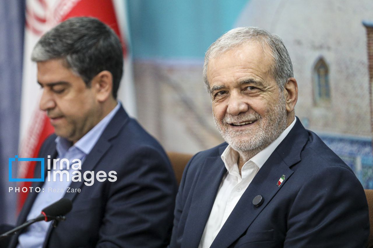  عکس/ ​​​​​​​سفر رئیس‌جمهور به استان اردبیل  