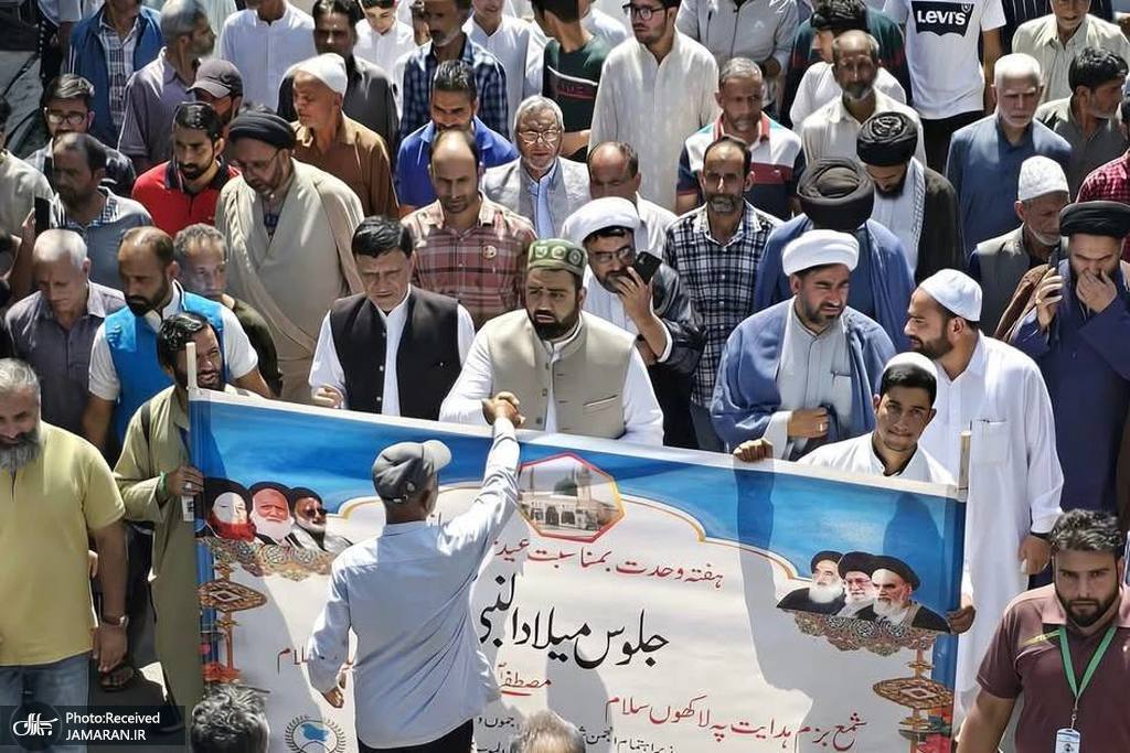مراسم میلاد پیامبر اکرم (ص) در کشمیر هند برگزار شد  