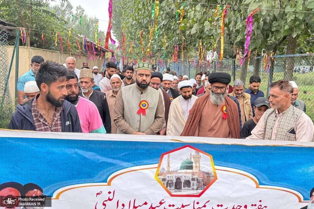 مراسم میلاد پیامبر اکرم (ص) در کشمیر هند برگزار شد  
