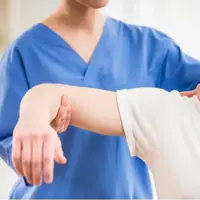شش ورزش توانبخشی حیاتی برای کتف جراحی شده