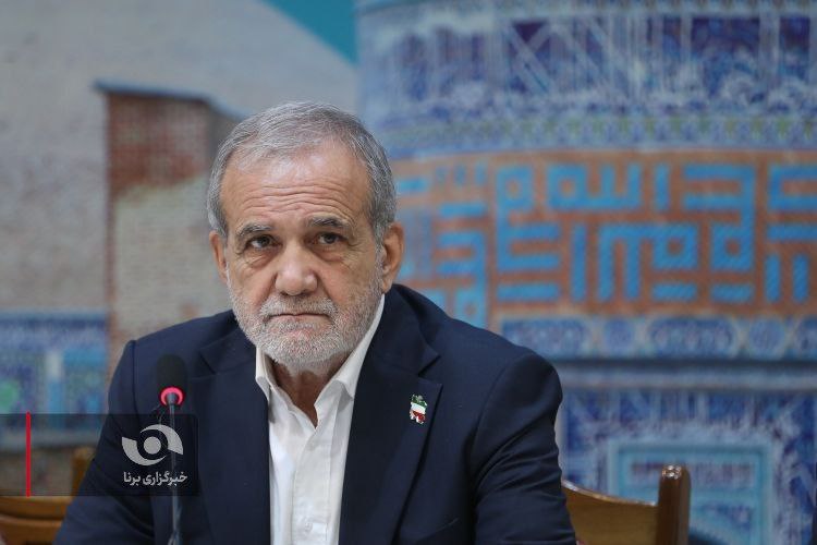 عکس/ نشست رئیس‌جمهور با سرمایه‌گذاران و فعالان اقتصادی استان اردبیل 
