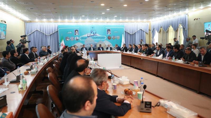 آغاز سفر پزشکیان به اردبیل با برگزاری نشست توسعه عدالت آموزشی