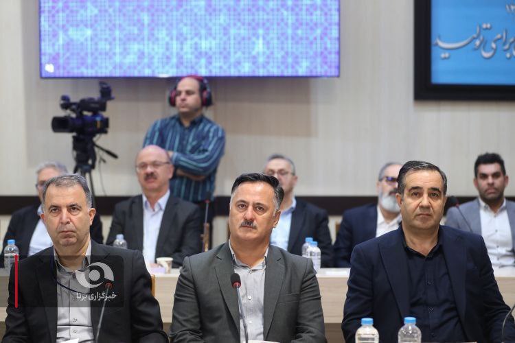 عکس/ نشست رئیس‌جمهور با سرمایه‌گذاران و فعالان اقتصادی استان اردبیل 