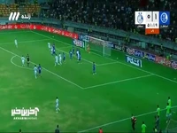 شوت اسلامی از کنار دروازه به بیرون رفت