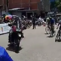 پرواز دوچرخه‌سواران در ونزوئلا به لطف اشتباه مضحک یک پلیس!