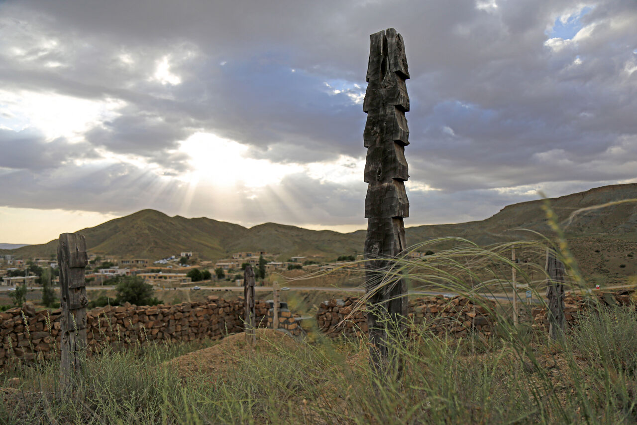 قبرستان چوبی «باغلق»