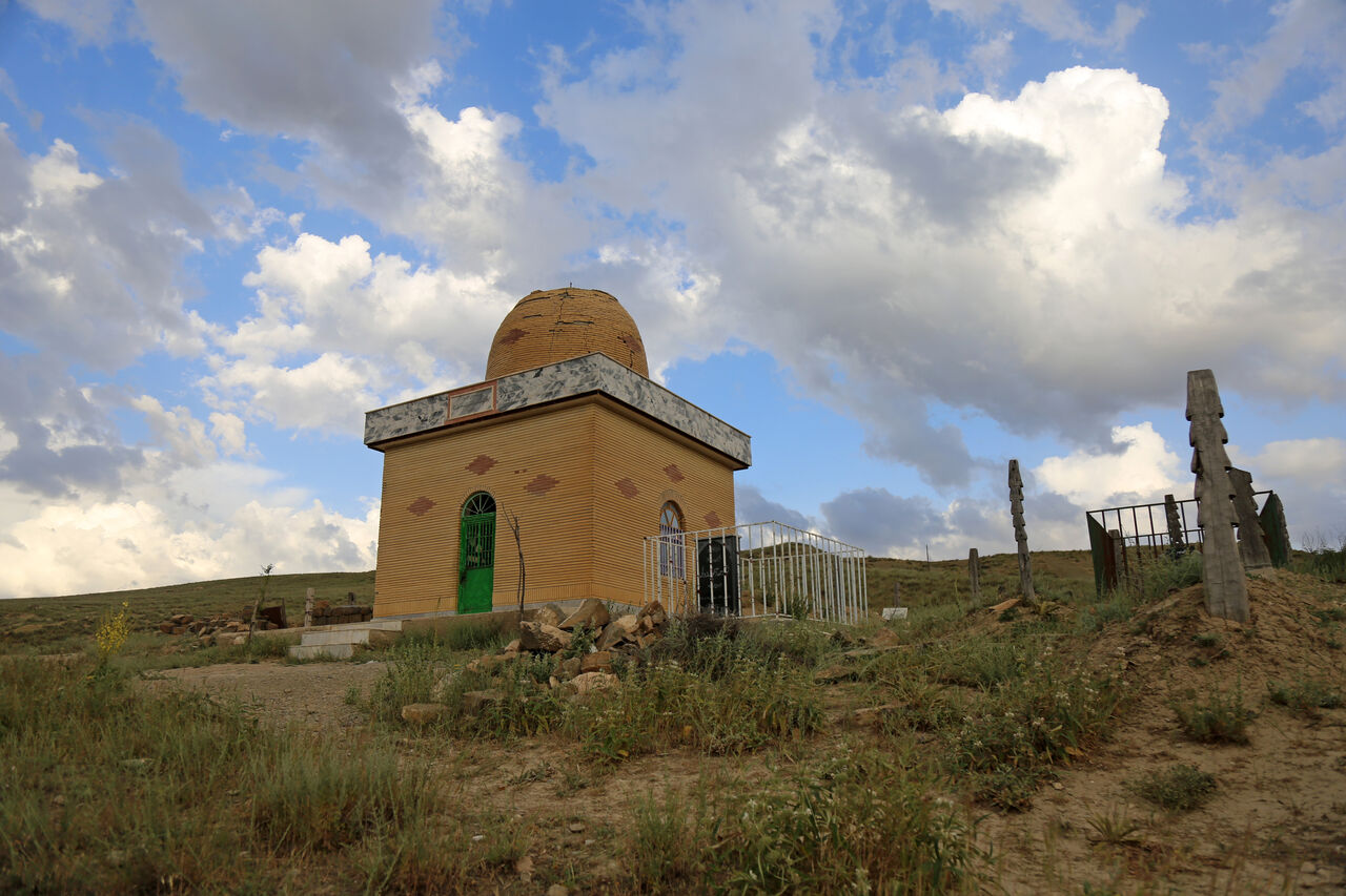 قبرستان چوبی «باغلق»