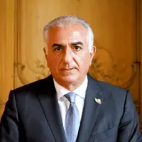 استندآپ کمدی رضا پهلوی در مراسم درگذشت برادرش!