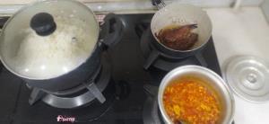 از شما/شمال باشیو گوجه خورش (پامادور خورش) با کته و ماهی شور نخوری