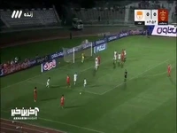 موقعیت خطرناک برای پرسپولیس که توپ در اختیار لک قرار گرفت 