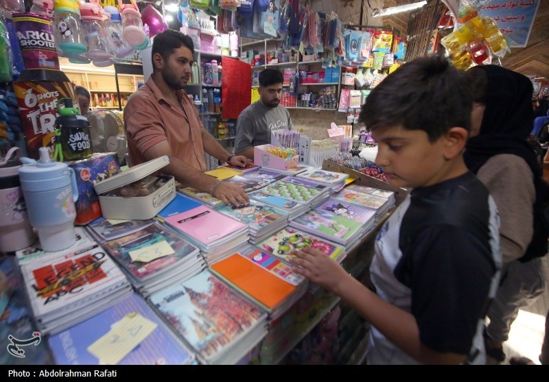 عکس/ بازار فروش لوازم التحریر در آستانه آغاز سال تحصیلی