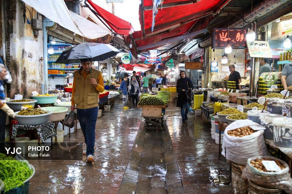   بدرقه‌ی تابستان با بارش باران در رشت
