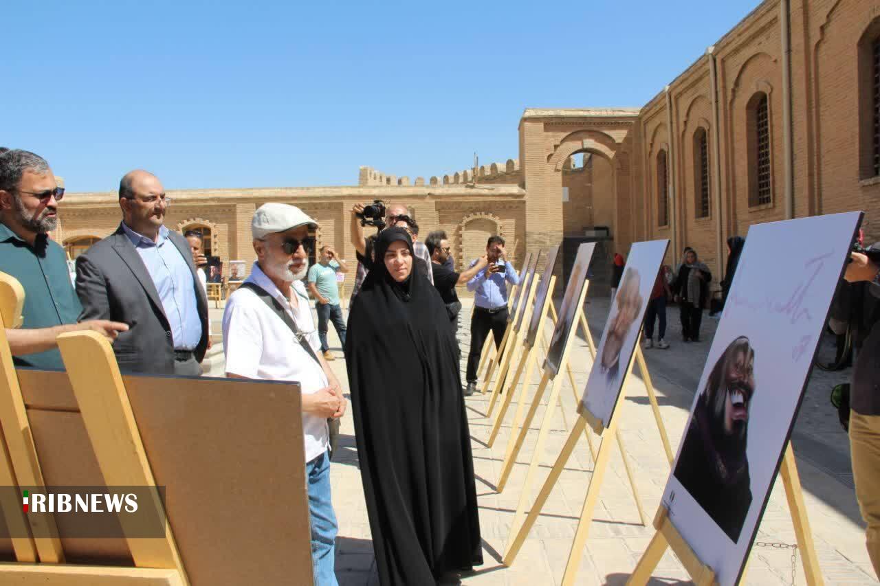  گشایش نمایشگاه آثار کاریکاتوریست‌های چهره جهان در لرستان