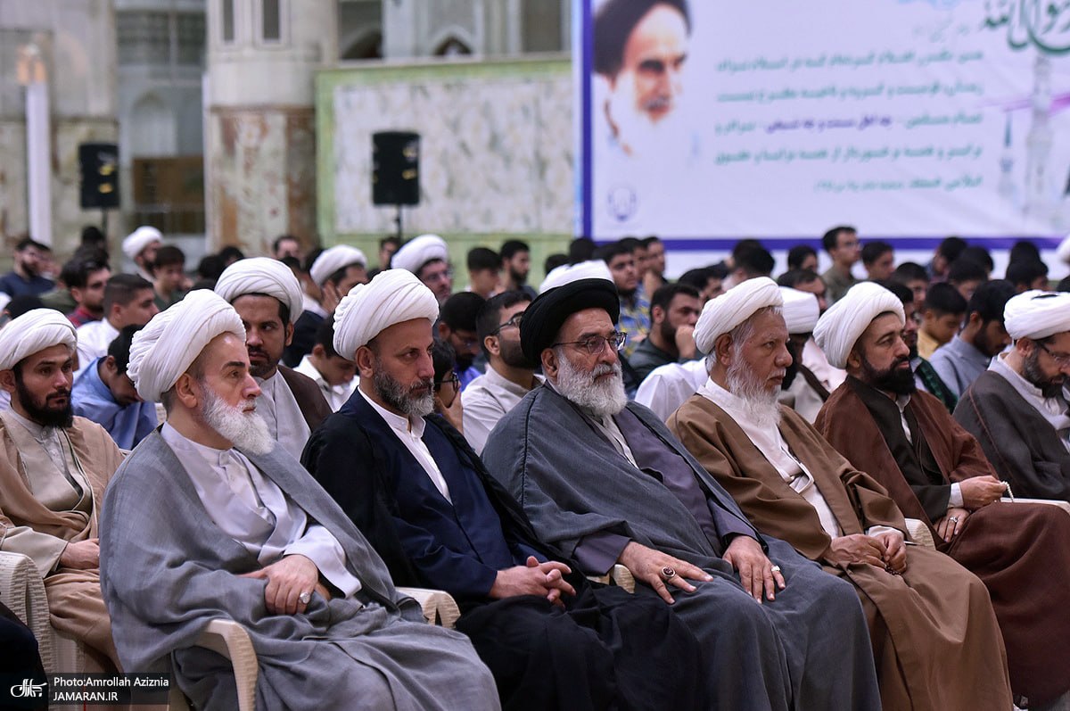  آئین آغاز سال تحصیلی حوزه علمیه استان تهران در حرم امام خمینی 
