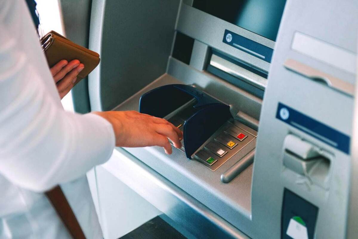 کابوس گیر افتادن کارت بانکی در دستگاه خودپرداز