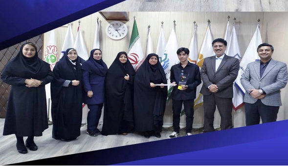 تقدیر از قهرمان روبیک مسابقات قهرمانی آزاد کشور