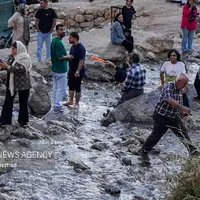 میزبانی چشمه میشی سیسخت از گردشگران